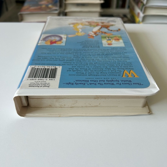 Disney Special Edition The Many Adventures of Winnie the Pooh VHS Tape (7074) - Picture 7 of 7
